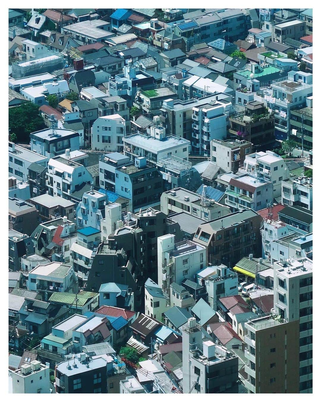 Koichiのインスタグラム：「.  Isometric city view  東京都庁の展望室から  From the observatory of the Tokyo Metropolitan Government Building.  #Hellofrom #Tokyo #Japan #WonderfulJapan  .」