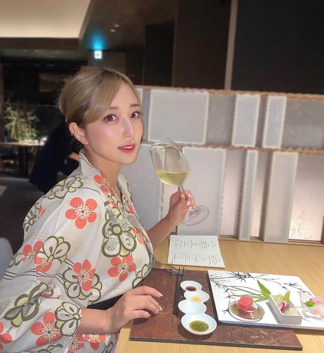 石田みかのインスタグラム：「. . 花火大会はまた来年の目標ということで🎆 . . .  #筋トレ女子  #フィットネスウェア  #japanesegirl #japanese #tokyo #日本女孩 #我的最愛 #箱根旅行 #箱根温泉 #温泉旅行 #客室露天風呂」