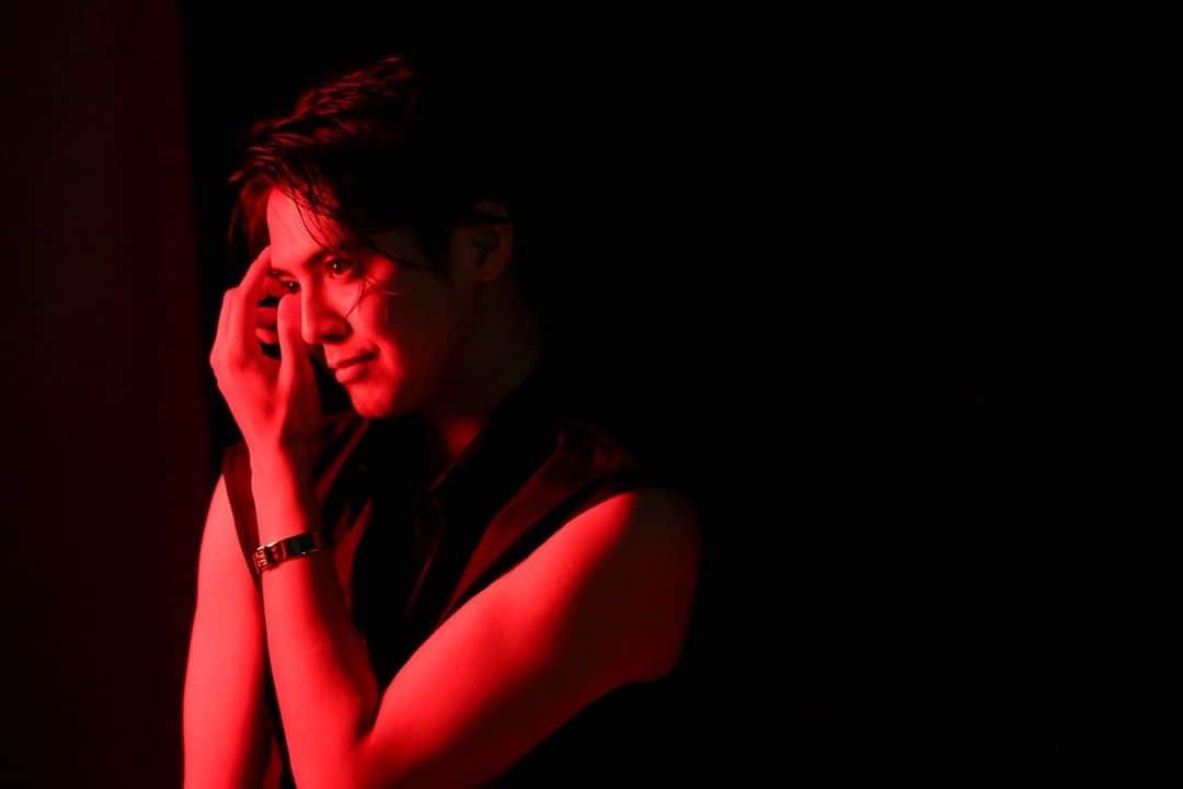 のインスタグラム：「Chi Ka Ra No Ka Gi Ri 〜!! 🔥🖤🎶  #チカラノカギリ @generations_official」