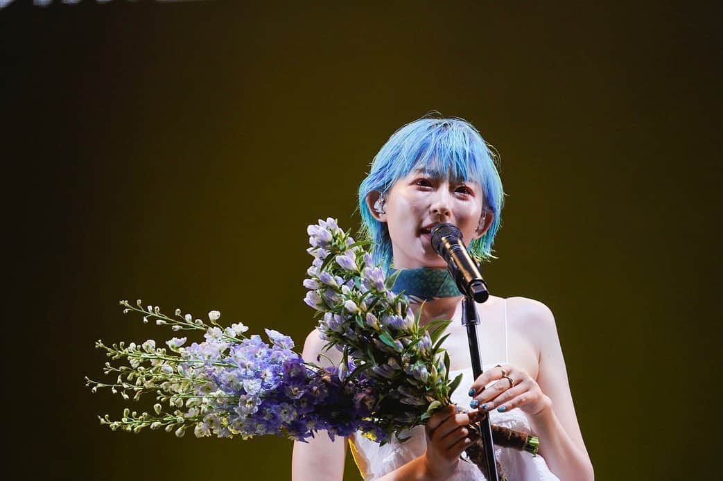 PORINのインスタグラム：「サマソニ2days ともに ありがとう💐 楽しかったね〜 今日の勿忘の時のステージから見た景色は忘れない。美しかったです。 ケータリングでは たこ焼き20個くらい食べました🐙  サマソニすっき〜  ©SUMMER SONIC All Rights Reserved.  #summersonic」