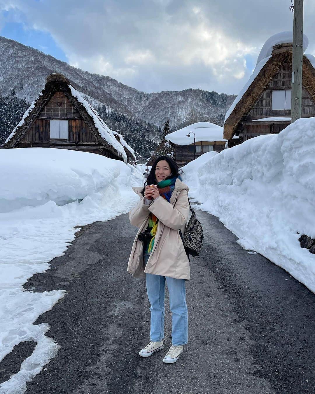 藤野涼子のインスタグラム：「お知らせです📢 【私の一ヶ月】  そろそろ稽古が始まります。 ドキドキが止まらない。 ベテランの皆さんの背中を見ながら、自分なりに今回の舞台に真摯に向き合って行きたいと思います。 涼子組に入って頂くと先行販売の案内が届きます! そちらも是非チェックしてみて下さい☺️  2022年 11月2日（水）から11月20日（日） ※休演日 11月7日（月）11月14日（月） ※シアタートーク 11月8日（火）13:00公演終了後 会場 新国立劇場　小劇場  【作】須貝 英 【演出】稲葉賀恵 【美術】池田ともゆき 【照明】杉本公亮 【音響】星野大輔 【衣裳】半田悦子 【ヘアメイク】高村マドカ 【演出助手】城田美樹 【舞台監督】福本伸生 【キャスト】 村岡希美 久保酎吉 つかもと景子 大石将弘 岡田義徳」