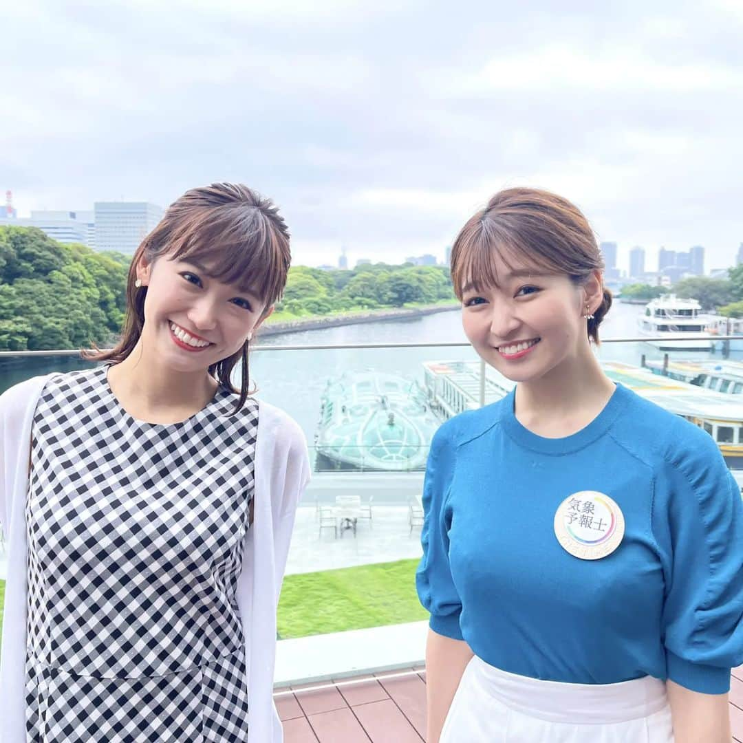 女子アナ好きみっきーさんのインスタグラム写真 - (女子アナ好きみっきーInstagram)「嶺百花ちゃん＆山下佳織ちゃん❤️ 2ショット可愛すぎる🌈💞 #thetime #嶺百花 #お天気リポーター  #お天気お姉さん #山下佳織 #気象予報士 #お天気キャスター #学生キャスター #かわいい #美女 #ナイスバディ #MomokaMine #KaoriYamashita」8月22日 11時49分 - mikiya_m39