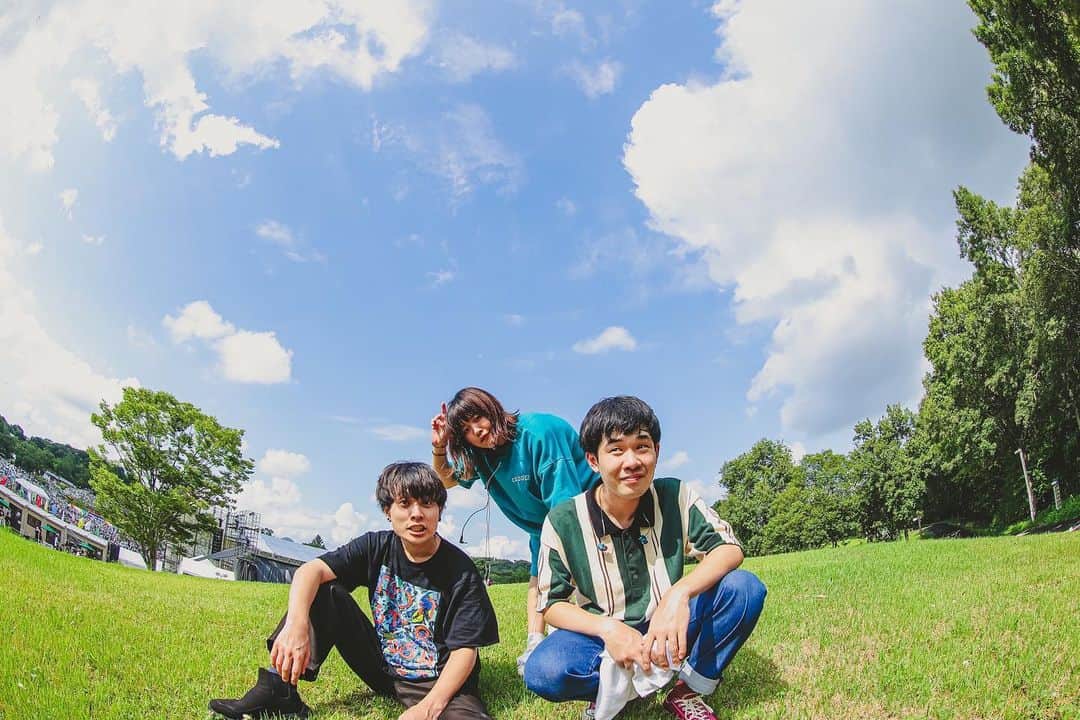 石原慎也のインスタグラム：「MONSTER baSH 2022 国営讃岐まんのう公園　白石カメラ  久しぶりのモンバス！ 大好きな人達にたくさん会えました。 人に支えられているなぁ、、、と改めて感じた日。  photo by 白石達也 @t_s_p_1988   It's been a while since I performed at "Monbas"! Sometimes I feel troubled and sometimes I can't look forward, but when I think that there are many people who are looking forward to seeing me live, I can do my best. Thank you again today.」