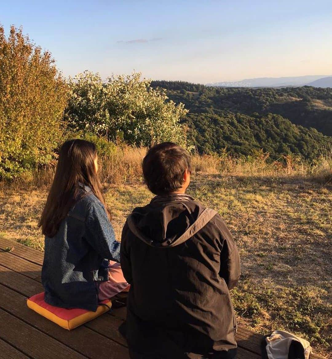 ジェット・リーさんのインスタグラム写真 - (ジェット・リーInstagram)「Sogyal Rinpoche, I kept my promise and completed a three week retreat at your beautiful temple. Your students treated me like a brother and it felt just like home.」8月22日 21時53分 - jetli