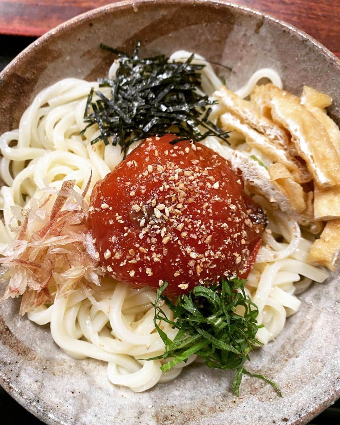 松本隆さんのインスタグラム写真 - (松本隆Instagram)「もうメニューの紙が剥がされたから、今年のトマトうどんはお終いかしら？来年もよろしくお願いします。」8月22日 16時55分 - takashi_matsumoto_official