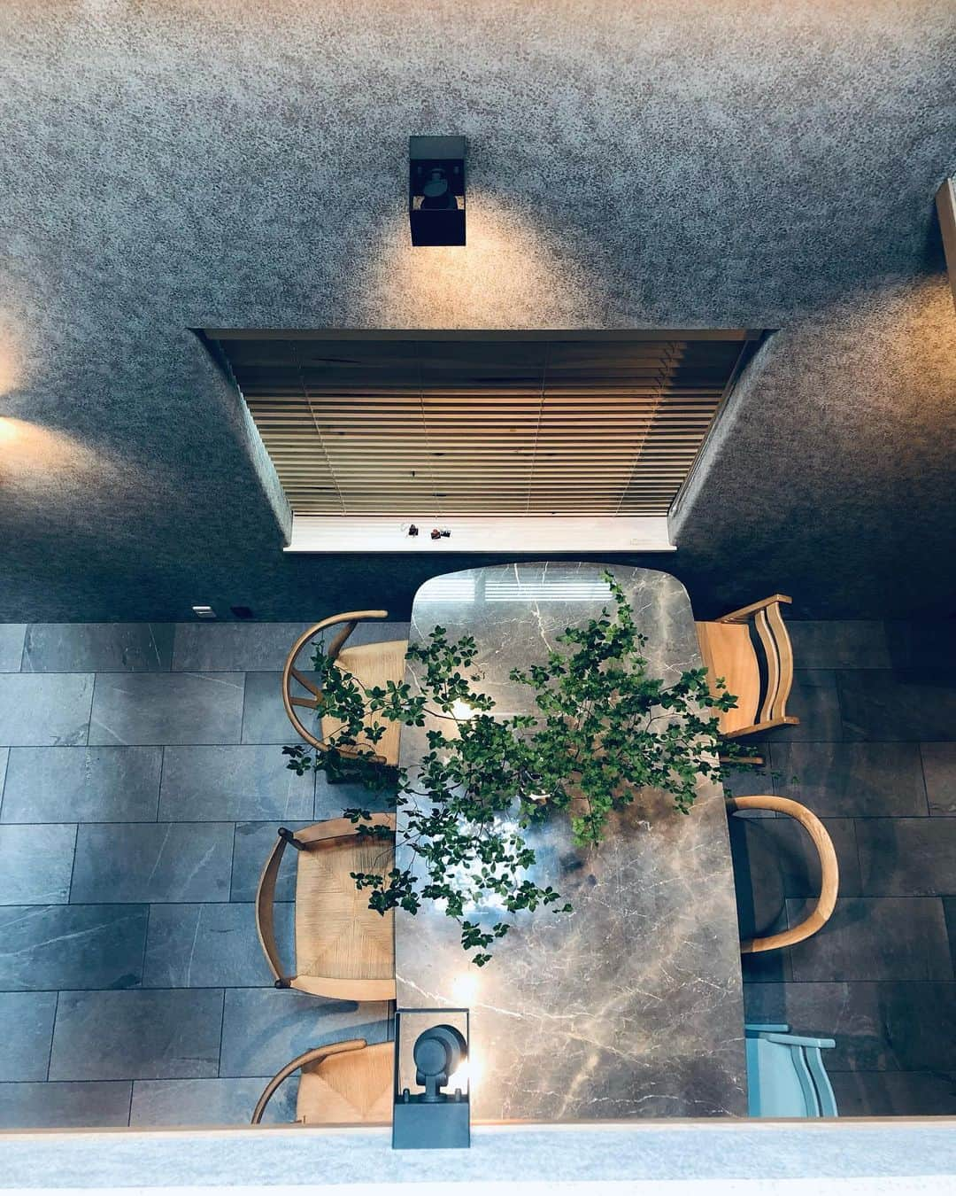 外村久美子さんのインスタグラム写真 - (外村久美子Instagram)「・ my dining🌿 ・ ・ #porada #poliform  #carlhansenandson」8月22日 18時41分 - kummy153