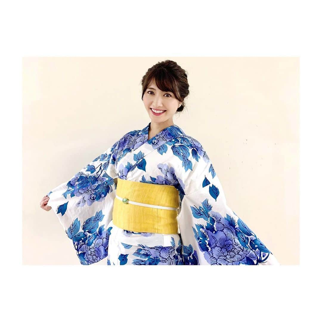 久保井朝美さんのインスタグラム写真 - (久保井朝美Instagram)「☺️ 色もデザインも美しい浴衣👘  自然と背筋が伸びます❤️  #サタデーウオッチ９ #気象キャスター #久保井朝美 #気象予報士 #防災士 #城ガール #浴衣女子 #浴衣ヘアアレンジ #浴衣姿」8月22日 23時28分 - asami_k920