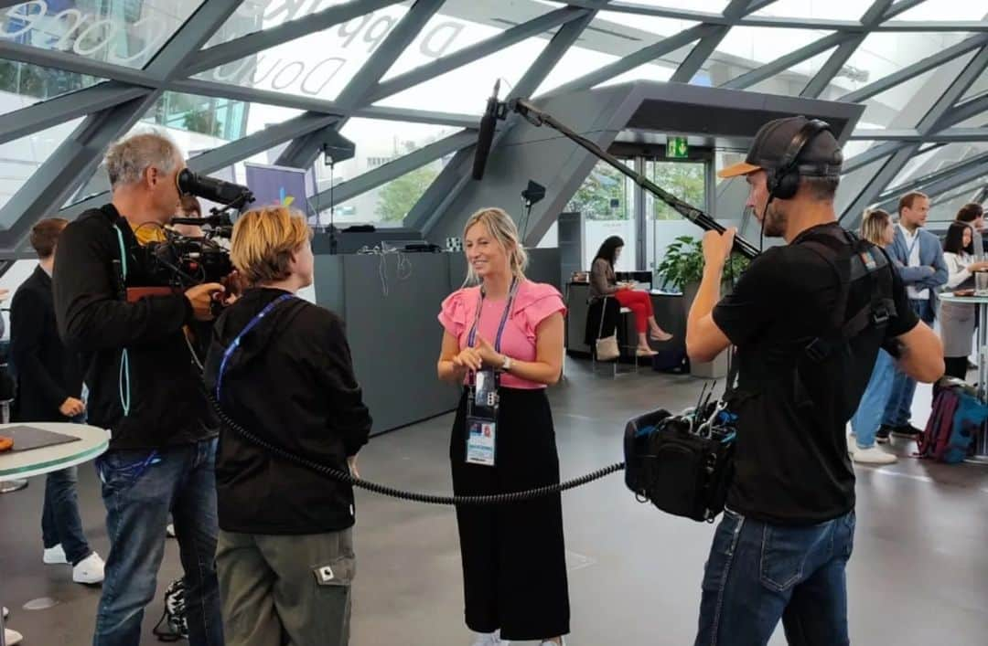 ガリア・ドボラクさんのインスタグラム写真 - (ガリア・ドボラクInstagram)「This was my 18th #EuropeanChampionships but the first one behind the scenes and also the first one being part of the @european.championships 😮 It felt strange to not be playing but it is still amazing to be part of the game and belonging to the @ettu_official family 🏓 Great matches, fantastic city and outstanding atmosphere! 😍 #tabletennis #ettu #ettufamily @munich2022 #munich2022」8月22日 23時41分 - galiadvorak