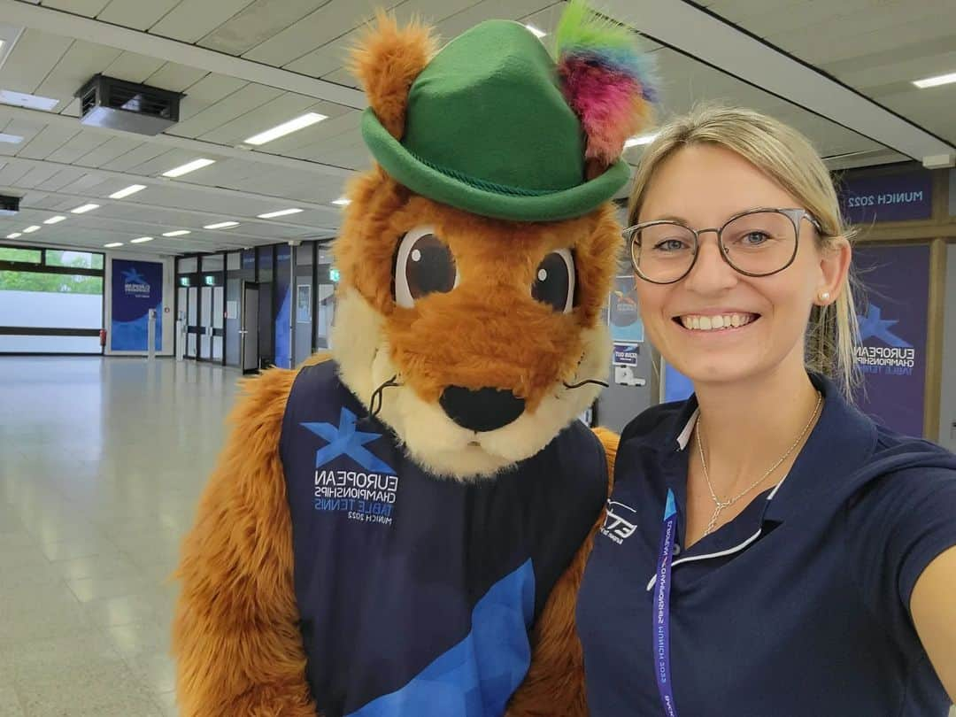 ガリア・ドボラクさんのインスタグラム写真 - (ガリア・ドボラクInstagram)「This was my 18th #EuropeanChampionships but the first one behind the scenes and also the first one being part of the @european.championships 😮 It felt strange to not be playing but it is still amazing to be part of the game and belonging to the @ettu_official family 🏓 Great matches, fantastic city and outstanding atmosphere! 😍 #tabletennis #ettu #ettufamily @munich2022 #munich2022」8月22日 23時41分 - galiadvorak