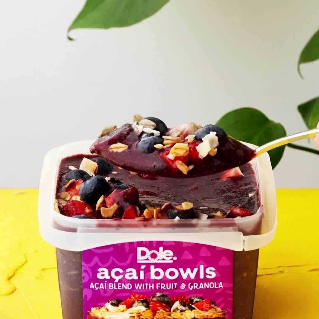 Dole Packaged Foods（ドール）のインスタグラム：「Kick-start your day with a delicious spoonful of DOLE® Açaí Bowls — packed with real fruits and granola!」