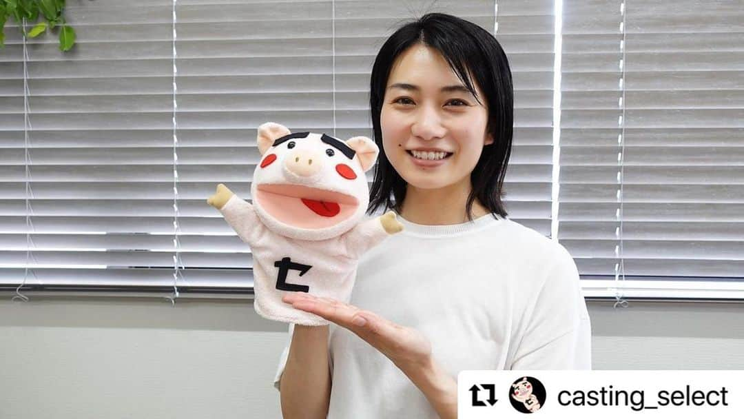 井上貴美のインスタグラム：「動画出演🎥  いつもお世話になっております、キャスティングオフィスのセレクトさん制作の動画に出演しております。  仕事で悩んだ時や自分を見失いそうな時に、セレクトさんの動画をみると、スッと道を正してくれるような気がします。  私も初心を忘れず、素直な心で自分らしく道を進んでいけたらいいな。 たまには、ゆる〜りと、美味しいものも忘れずに😋  @casting_select   #Repost @casting_select with @use.repost ・・・ 今週は、ヘッズコーポレーション所属の井上貴美さんに協力してもらって、オーディションあるある動画を作ってみました。」