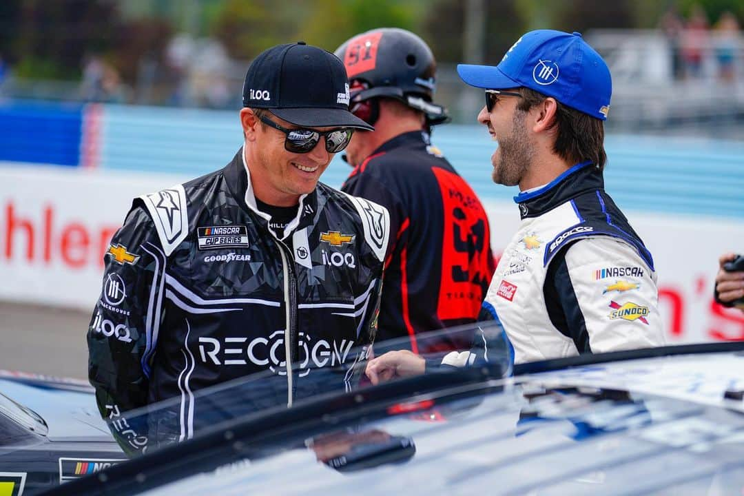 キミ・ライコネンさんのインスタグラム写真 - (キミ・ライコネンInstagram)「Very big thank you to the Nascar community for a warm welcome and great atmosphere. Special thank you to @realmarksjustin @teamtrackhouse and @th_project91 and all the sponsors. Hope to do some real racing in Nascar again!」8月24日 0時12分 - kimimatiasraikkonen