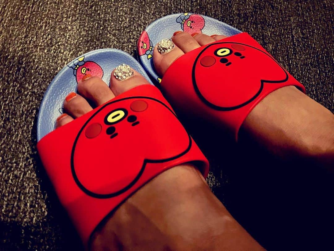 りこぴのインスタグラム：「あざざます💖 #TATA #bt21 #キャバ嬢 #仙台 #黒肌 #ギャル #卒業 #した人」