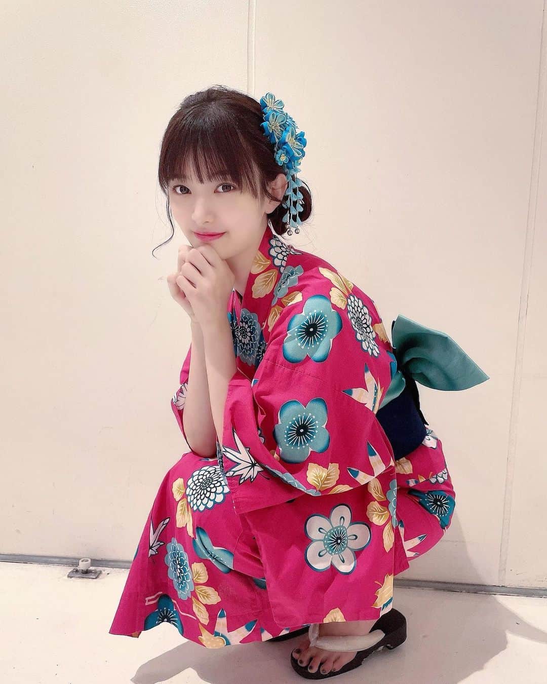 のインスタグラム：「今年は濃いピンク💕 . . #AKB48 #浴衣 #生写真 #オフショット #pink #浴衣ヘアアレンジ #idol」