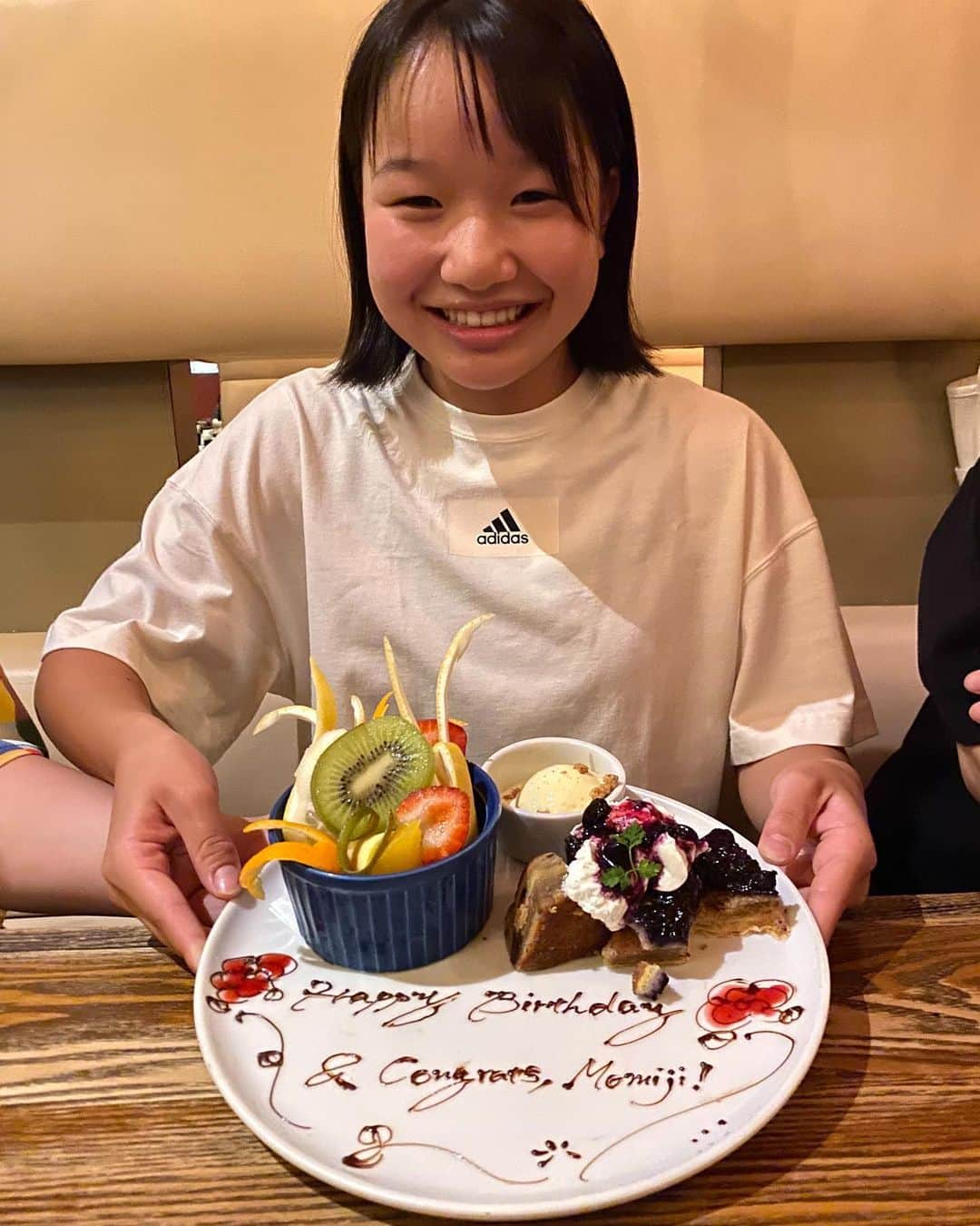 フジテレビ「スケートボード」のインスタグラム：「１週間後、15歳になるモミちゃん🎂🎉 ⁡ @momiji_nishiya830 #MomijiNishiya #HBD #8月30日生まれ #スケートボード #skateboard ⁡ 一 Tシャツイラスト by ユリユリ画伯 @yuriyuri_desu」