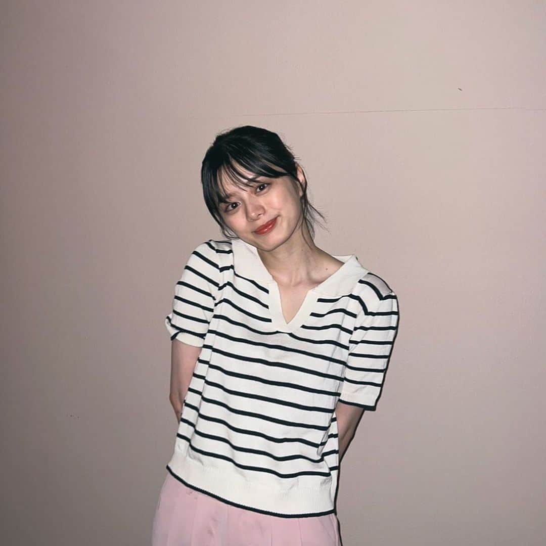 紺野彩夏のインスタグラム：「SHEINのアイテムでコーディネートしてみました🫶 どれもディテールにこだわったデザインで、テイスト問わず着回ししやすいのでおすすめです！ クーポンコードでお得にお買い物できるので、ぜひ☺︎ おすすめは 1枚目トップス（ボーダー） ID:3110086 クーポンコード：ayaka お買い上げ金額1～5,999円まではセール価格より15%OFF、6,000円以上は20%OFFが適用されます！ 利用期限：8/24～9月末日 @shein_japan #SHEIN #OOTD #購入品紹介 #SHEINforall」