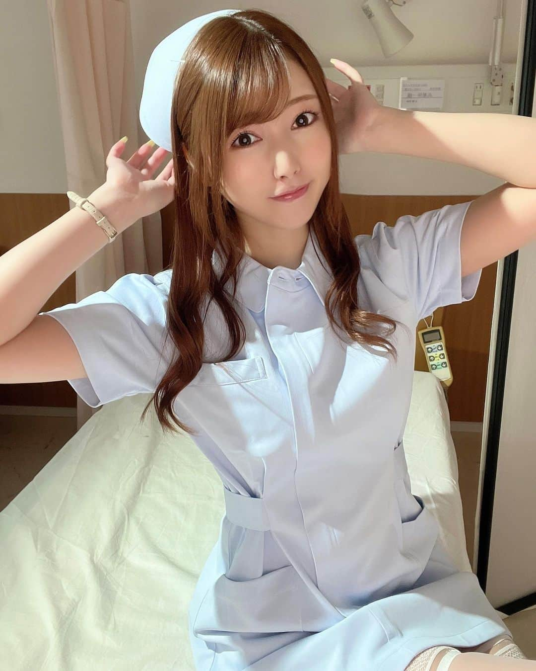 西宮ゆめさんのインスタグラム写真 - (西宮ゆめInstagram)「撮影！ 仕事できなそうなナース💉」8月24日 21時17分 - nishimiya_yume