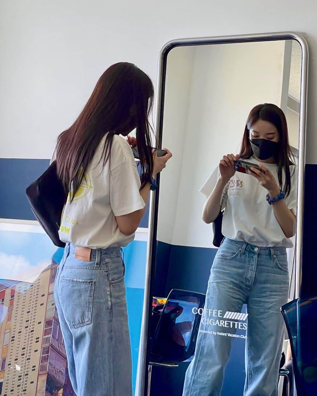 イ・チョンアのインスタグラム：「조금 늦어져서 미안해 :)  🤍 #LinkinBio #YouTube 💙」
