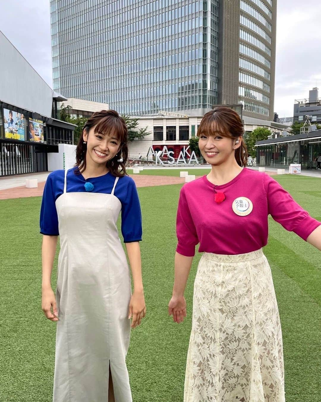 山下佳織のインスタグラム：「ちょっぴりふたご感でした💙❤️ #thetime_tbs  #嶺百花」