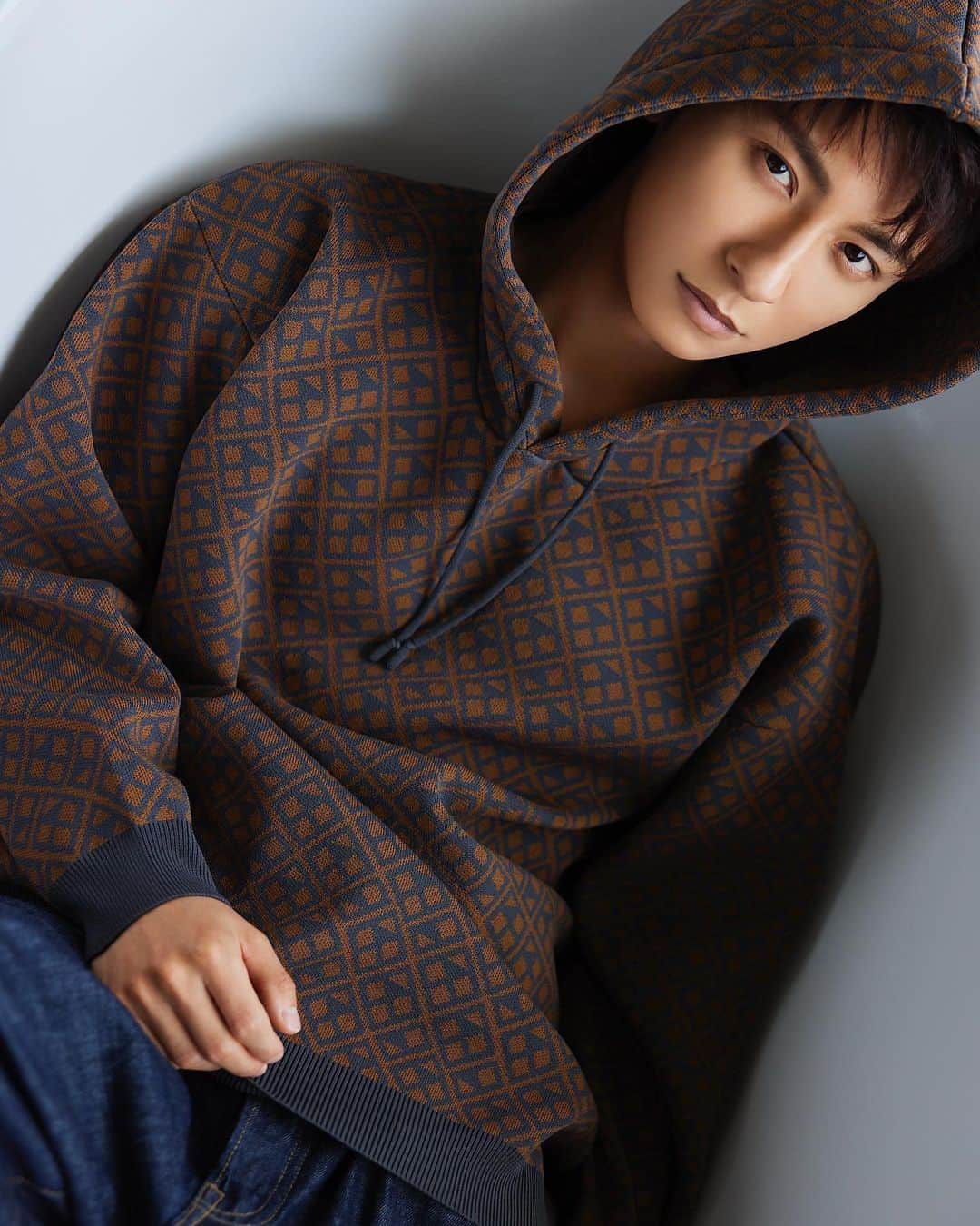與真司郎のインスタグラム：「「446 - DOUBLE FOUR SIX - 22-23AW 2ndCollection」  22-23AW 2ndCollection 受注販売中です！  22-23AW 2nd Collection受注期間は8/20(土)11:00〜8/28(日)23:59までです！ * * Preorder now！ Aug. 20th 11:00～Aug. 28th 23:59  @446_double_four_six   #446DOUBLEFOURSIX #DOUBLEFOURSIX #SHINJIROATAE #與真司郎」