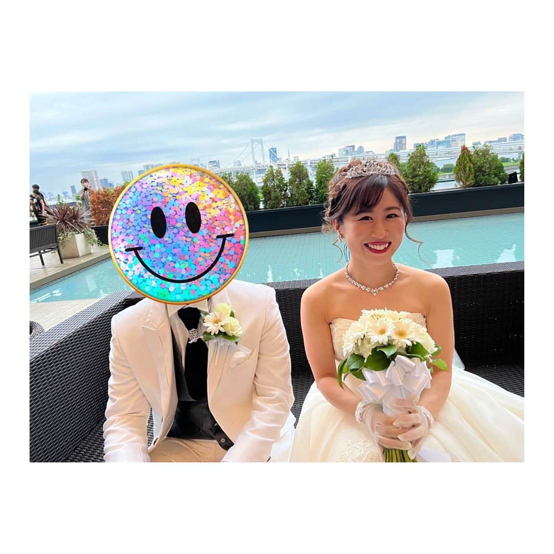 中島安里紗さんのインスタグラム写真 - (中島安里紗Instagram)「つっかの結婚式💒👰‍♀️🤵‍♂️💖 こんな日が来るなんて…🥹✨ ウェディングドレス姿のつっかを見た瞬間、涙腺崩壊しました😭💞 本当にすごく綺麗だったし、とっても幸せそうだった☺️🌹 つっかがずっとずっとずーっと、こんな風に笑っていられますように💖 本当におめでとう🎊👏💕 たくさん幸せもらいました💝  #ベストフレンズ #藤本つかさ #中島安里紗 #SEAdLINNNG #iceribbon #女子プロレス #プロレス #女子プロレスラー #プロレスラー #prowrestling #prowrestler #結婚式 #wedding #happywedding #happy #幸せ #おめでとう #congratulations #💒」8月25日 15時46分 - arisa__nakajima