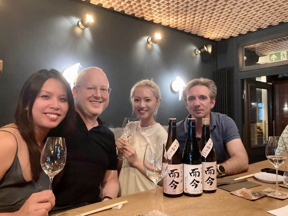 伊東楓のインスタグラム：「This night was awesome, my friend gave me a chance! At the "NOMU Sake bar" she works, I got to know the wonderful owner couple ,and her friend.  and Jikon is the best stuff for me. I never thought the day would come when I could drink it in Berlin. This will distract my mind that I miss Japan! haha  Danke😙 #berlin #japanisch #deutschland #sake #而今 #日本酒 #ベルリン日常」