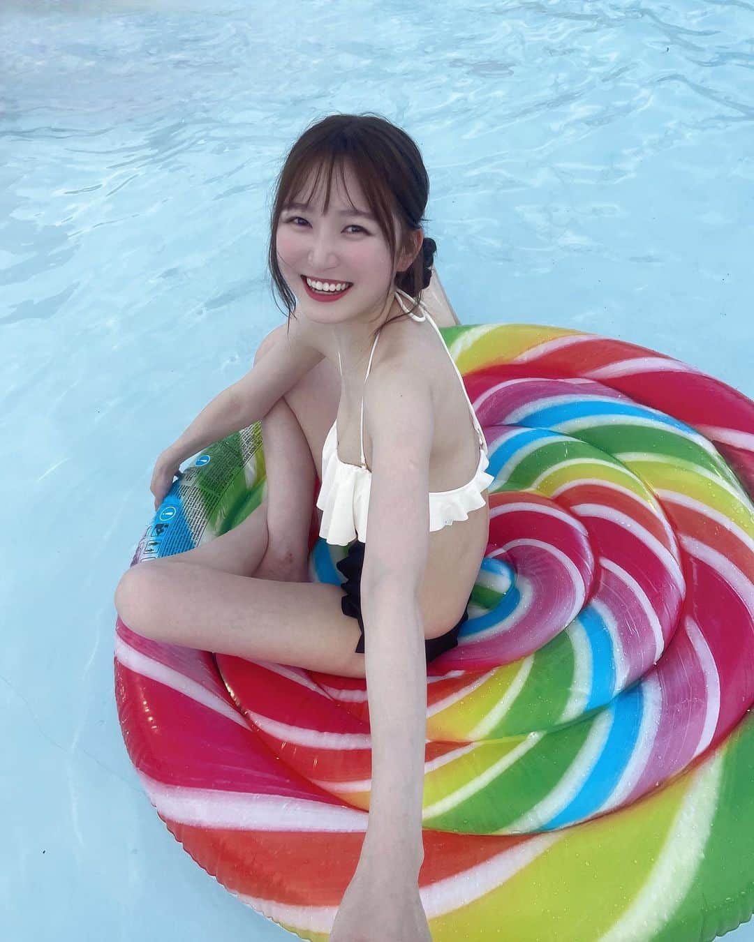伊藤美優のインスタグラム：「🍭👙🐳  プールの後寒すぎて身体あっためる為にラーメンたべにいったの🍜おいしかったなあ」