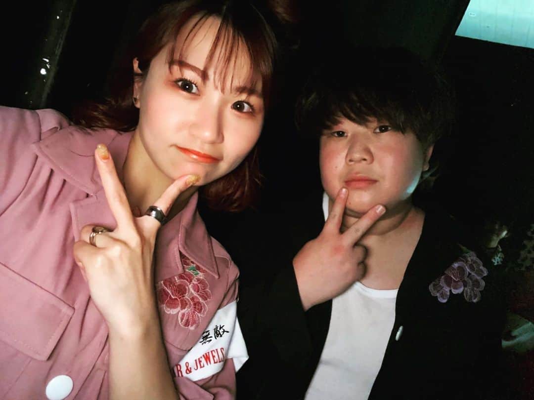 こう（夜のひと笑い）のインスタグラム：「関西コレクションお疲れ様でした☺️ あぁ〜楽しかったなぁ！  なぜあまり笑っていないかと言うとフィナーレ5分前にめっちゃうんこ我慢してました。」