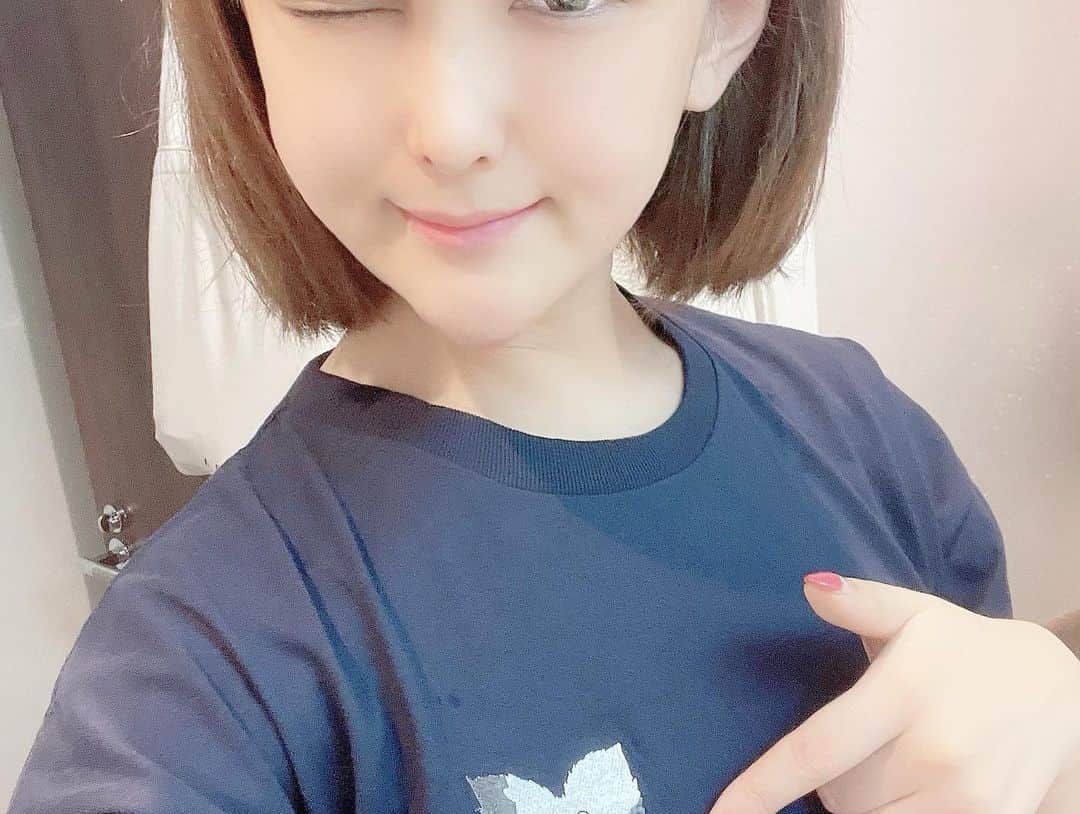 椿姫彩菜のインスタグラム：「最近羊にハマってます。 えるかるにちん。 生に近い方が多いらしい。  痩せます。 写真は #graniph  #ドラクエ コラボtｼｬﾂ。」