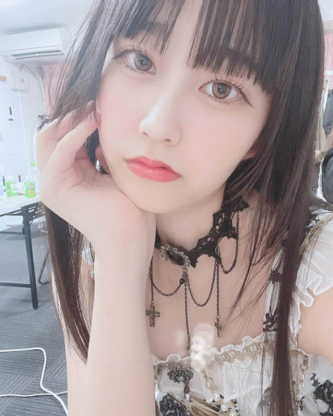 雨宮鈴奈さんのインスタグラム写真 - (雨宮鈴奈Instagram)「🤍ロリータ着たよ🤍  コメント、いいね 沢山してね~💕  #JK #06 #06년생  #アイドル  #大阪 #osaka #いいね #フォロー  #ロリータ  #自撮り  #雰囲気   #雰囲気好きな人いいね」8月25日 20時52分 - amemiya_suzuna