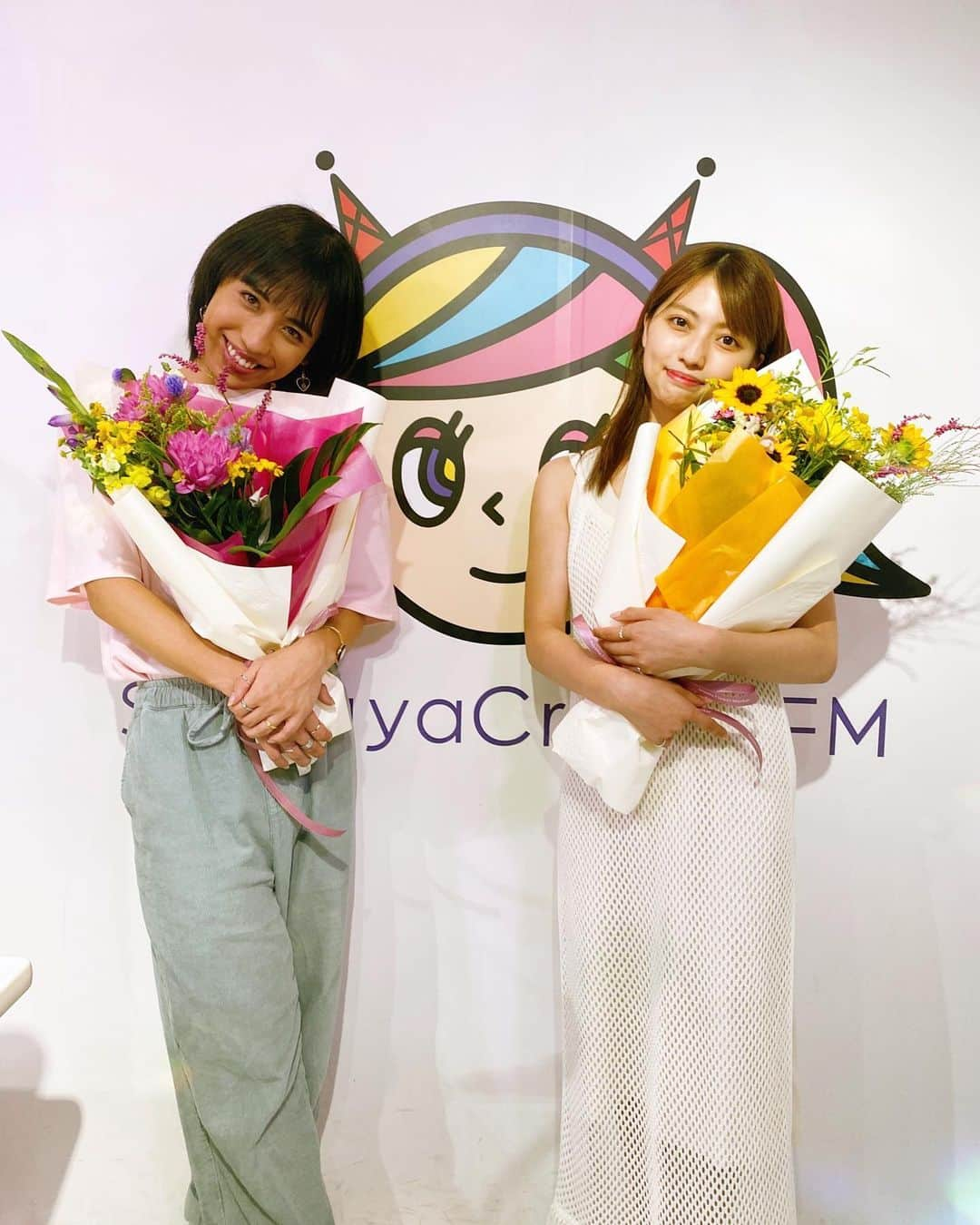 高見奈央さんのインスタグラム写真 - (高見奈央Instagram)「. 2年半の間 渋谷Cross-FM「りゅうちぇる&高見奈央のiDOL on-line」ありがとうございました📻✨ . とても楽しくて生放送するたびに元気の出る大好きな番組です❤️ . 出演してくださったアイドルさんや支えてくれたスタッフさん、そしてなによりりゅうちぇるさん本当にありがとうございました😌 またいつか復活特別版なんかあったらいいなー💭 . #ちぇるなお #渋谷 #shibuyacrossfm」8月25日 20時55分 - nao_takami1128