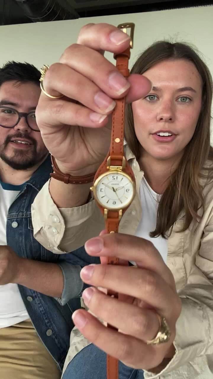 fossilのインスタグラム：「Join Alyssa Lawrence, and Marc Guillen directly from Fossil HQ for an exclusive look at our back-to-class watches and bags!」