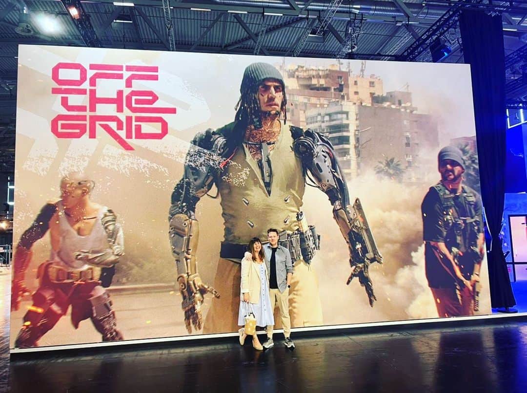 ニール・ブロムカンプのインスタグラム：「Off the grid. Art by @nicolasgekko @gunzillagames」