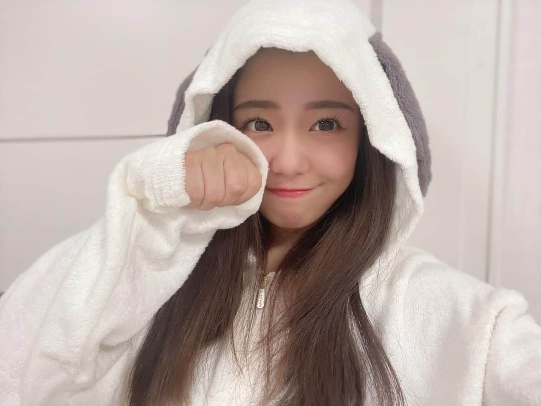 のインスタグラム：「眉毛アートして1週間💫 いい感じに馴染んできてる☺️ デザインや色とか相談しながら自分好みの眉に仕上げてもらえるからめちゃくちゃおすすめ‼︎  ひめが今回してもらったのは 「2Dパウダー」ですっ！  モニター¥39,000は安いと思う！　 しかも、ひめのインスタ見た！って言ってもらえたらなにかいい事があるかも🤭💗  ↓ここやで！行ってみてね！  @mastermake_osaka   眉毛でめちゃ印象変わるから 眉毛アートはほんまにおすすめ😉✨  #眉毛アートメイク #眉アート  #アートメイク」