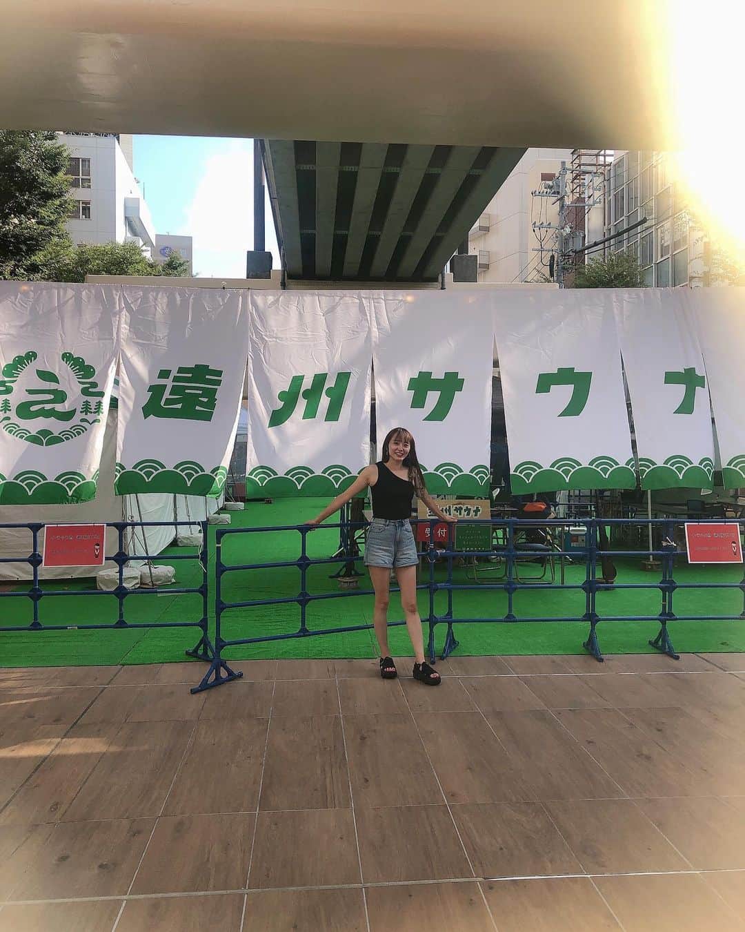 のインスタグラム：「街中にできたサウナきちゃった！街中で外気浴するの気持ちいい！8/31までやってるらしい！#遠州サウナ #サウナ女子 #サウナイキタイ #サウナー」