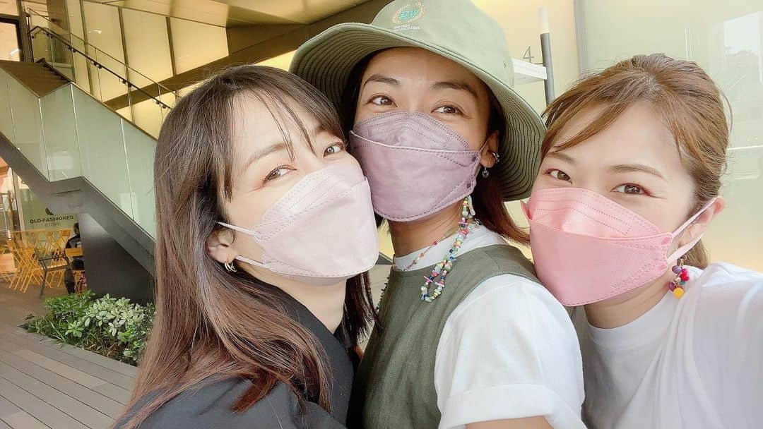 上野なつひのインスタグラム：「My lover❤️  #18年近い仲 #いつまでも変わらない #3人揃うといつも爆笑」