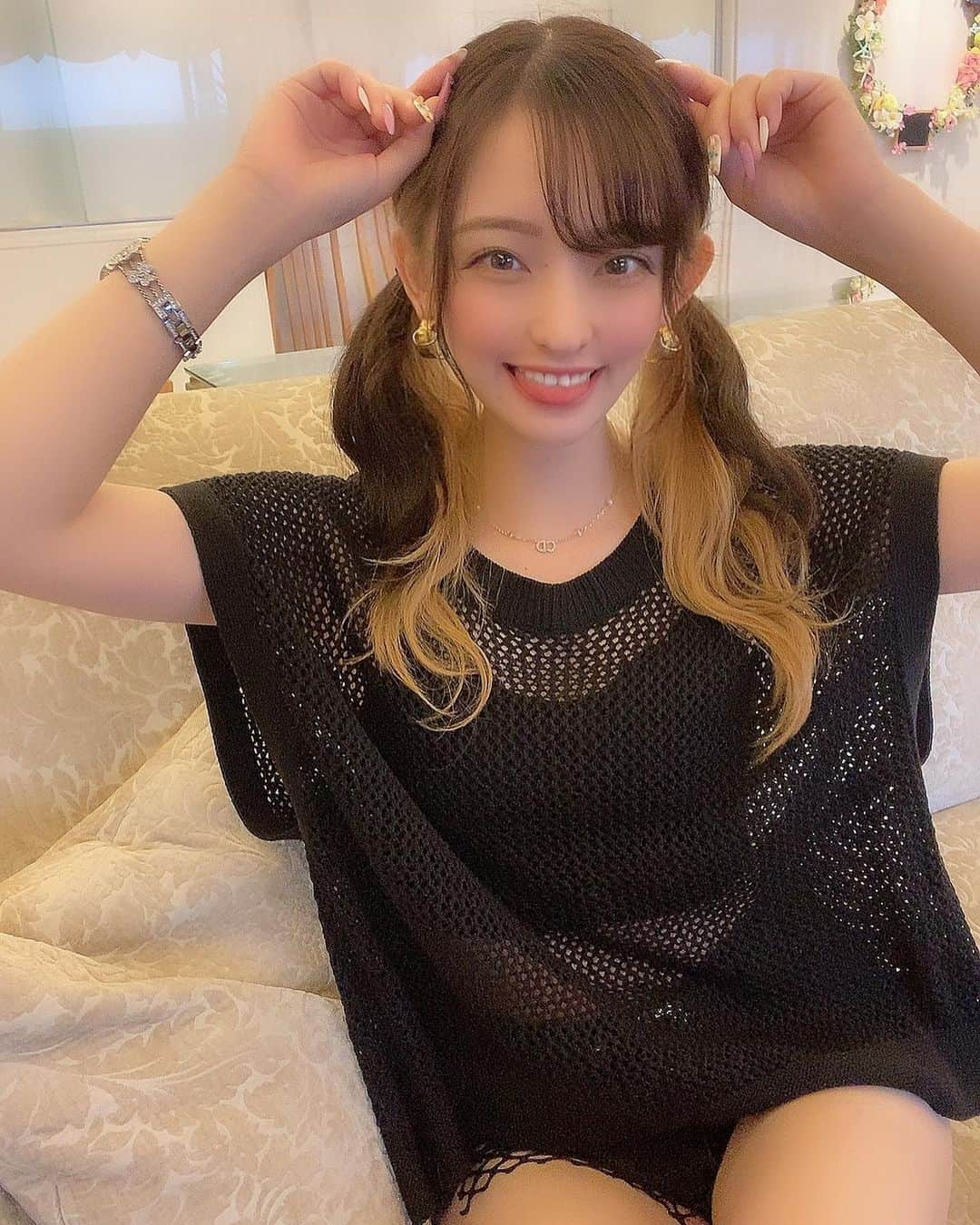 佐藤ゆうきのインスタグラム：「みなさん今年の夏はどこに行きましたか？🐬  私は名古屋と三重へ😊  わんこ達ともまだまだお出かけしたいな♡  #ツインテール #インナーカラー #ハイトーンカラー #インナーカラーベージュ #熱海 #熱海旅行 #旅行  #美容  #summer #summervacation #model #可愛い女の子 #自撮り #フリーモデル #写真好きな人と繋がりたい #フォローミー #followforfollowback #asian #asianbeauty #asiangirls #japaneseidol#ig_japan #igers #picoftheday #photo #model #instagood #followme #instafollow #photooftheday」