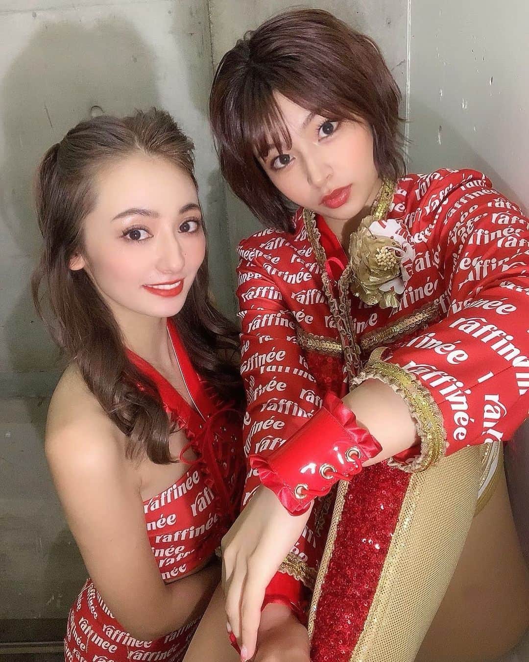 のインスタグラム：「❤️💚🤍  8/25(木)～8/28(日)開催 「ワールドビールカップ2022 in千代田」   raffineeLadyとして本日26日 15:30〜20:00 みやびちゃんとお手伝いに行きます🍺❤️  場所：日比谷公園噴水広場 お店：美味千成  ビール : アサヒ スーパードライ🍺 フード: ハムカツ、ナチョス  お仕事帰りに乾杯🍻 是非気軽に遊びに来てください🤍  #モータースポーツ #ラフィーネレディ #raffineelady  #raffinee_racing #orientalbio_race #コスチューム #ショートパンツ  #ビール #日比谷公園 #夏 #夏イベント   定期プロフィール🥀  #くびれ 55cm #おしり 1m #砂時計くびれ  #レースクイーン #グラビアアイドル  #骨格ストレート 元 #美容部員 #ショートカット #instagood #japanesegirl #藤井マリー」