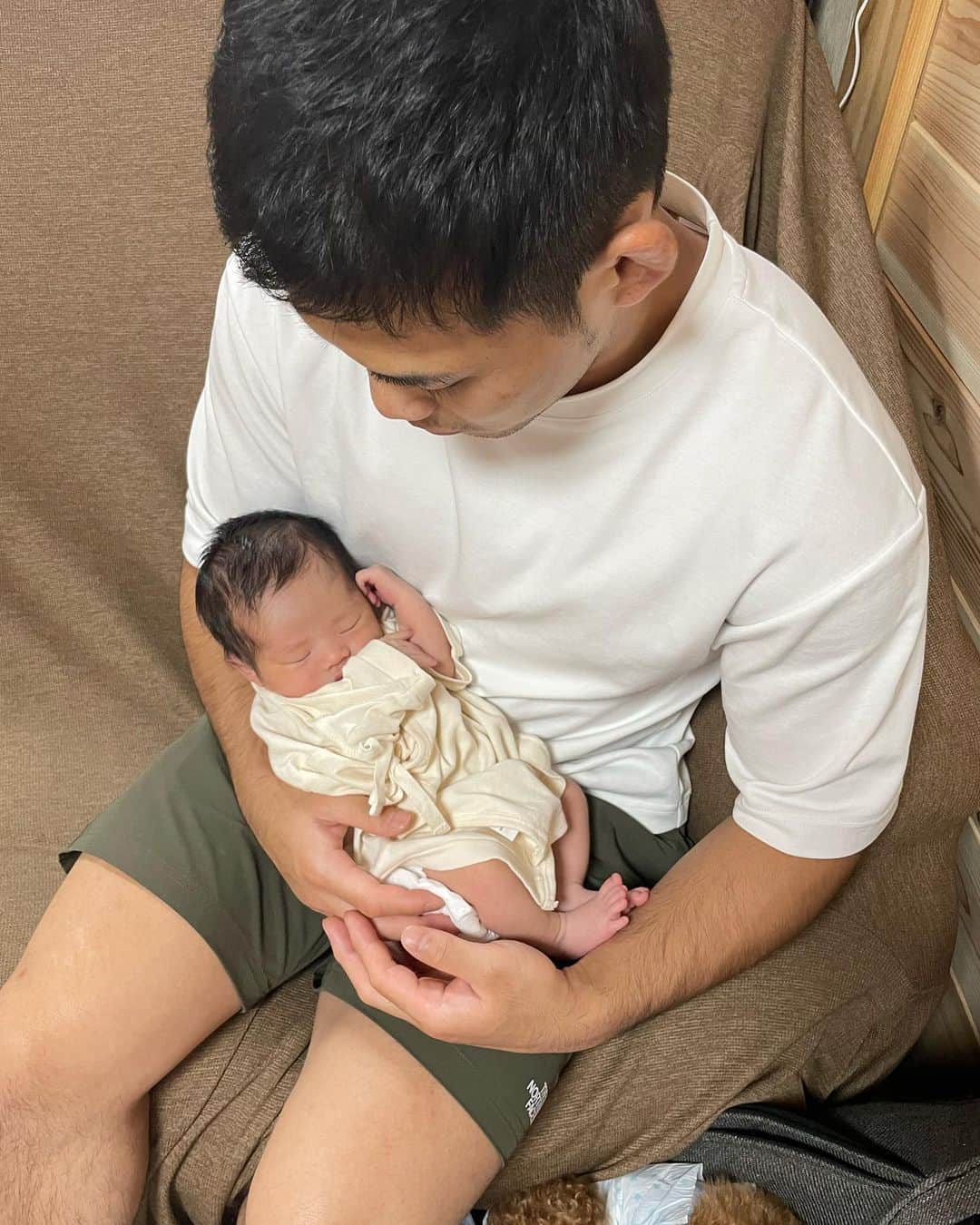 永山竜樹のインスタグラム：「・  先日、元気な男の子が生まれてきてくれました！  妻には感謝の気持ちでいっぱいです！  父としての責務を全うしていきます🔥」