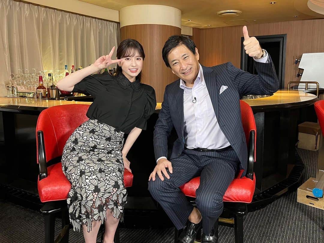 のインスタグラム：「明日は朝8時半からエンターザミュージック放送です！ そのあと9時半からの日経ニュースプラス9サタデーも担当します。 どちらもBSテレ東です😊😊」