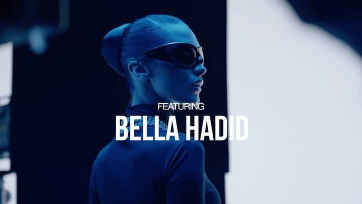 ベラ・ハディッドのインスタグラム：「code…. Video out now 🧊   In @balenciaga   @offsetyrn xx @moneybaggyo   @shexshe   @claire_arnold   You went off @alanz0 ! 🎥 🧊🎥🧊🎥  hair and makeup by my Ice angels @tuddynana & @sonnymolinahair  🧊🧊🧊」