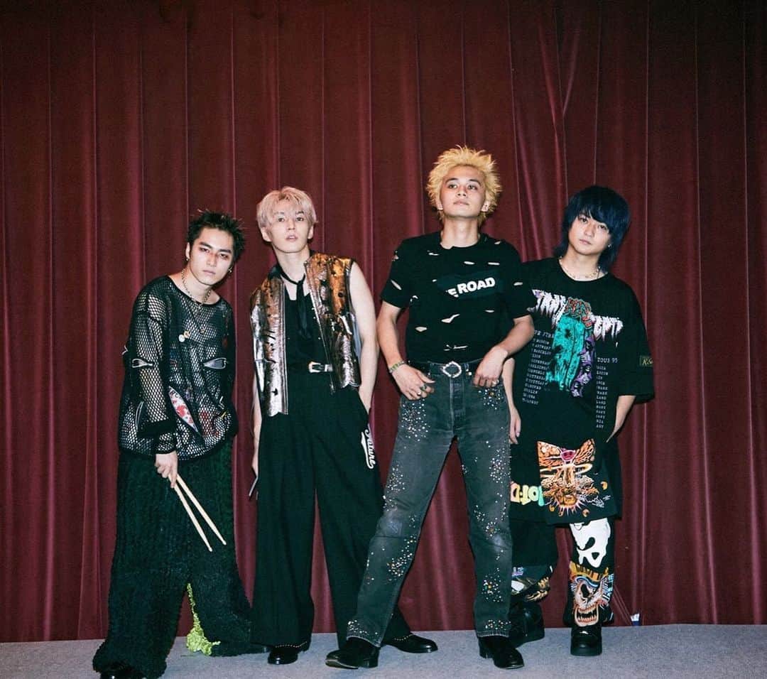 泉大智のインスタグラム：「💥COSMO PUNK BAND💥」