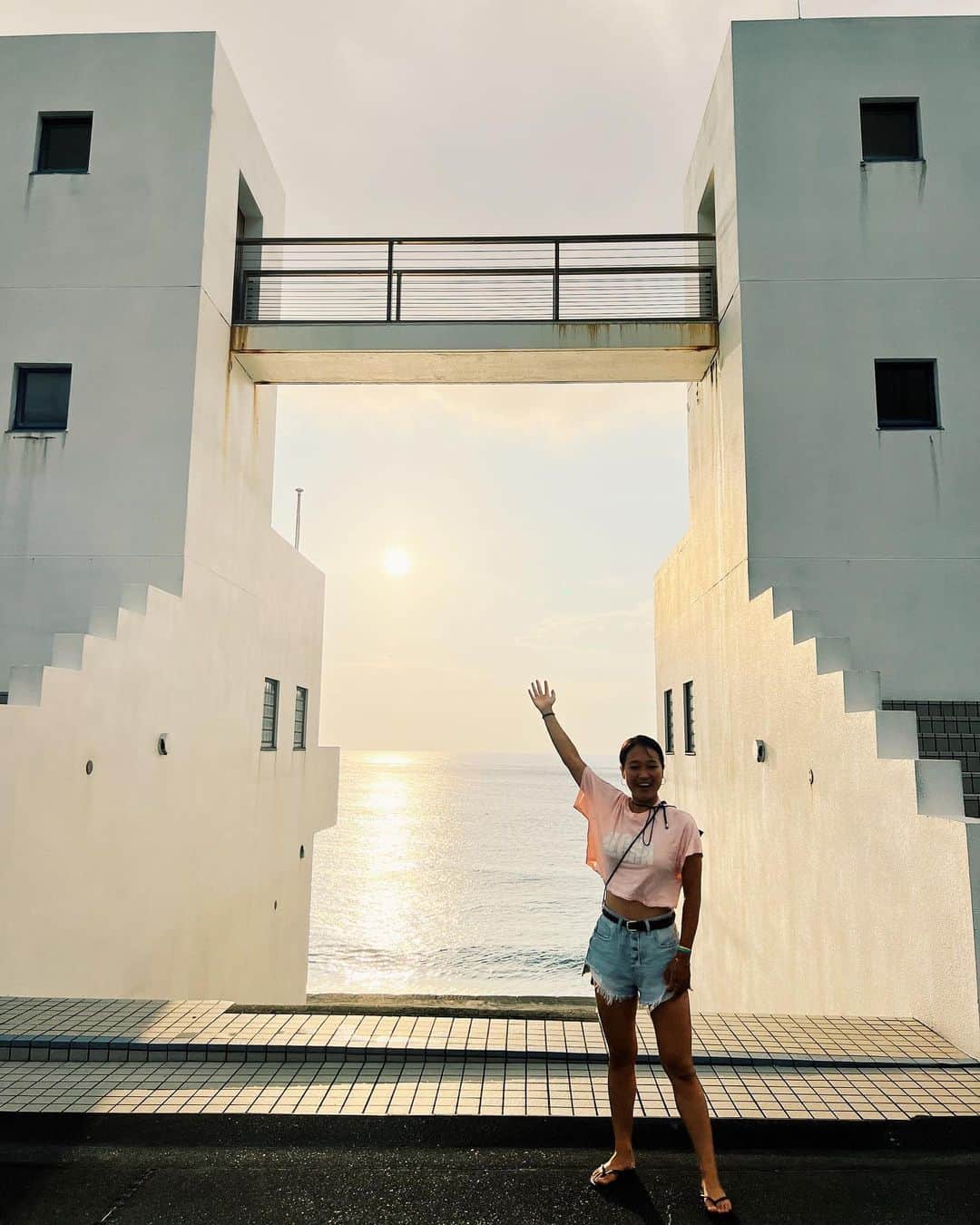 田代凪沙のインスタグラム：「・  新島🔆💕  #niijima #新島 #shimizutoko  Pic/ @mai_maaa」