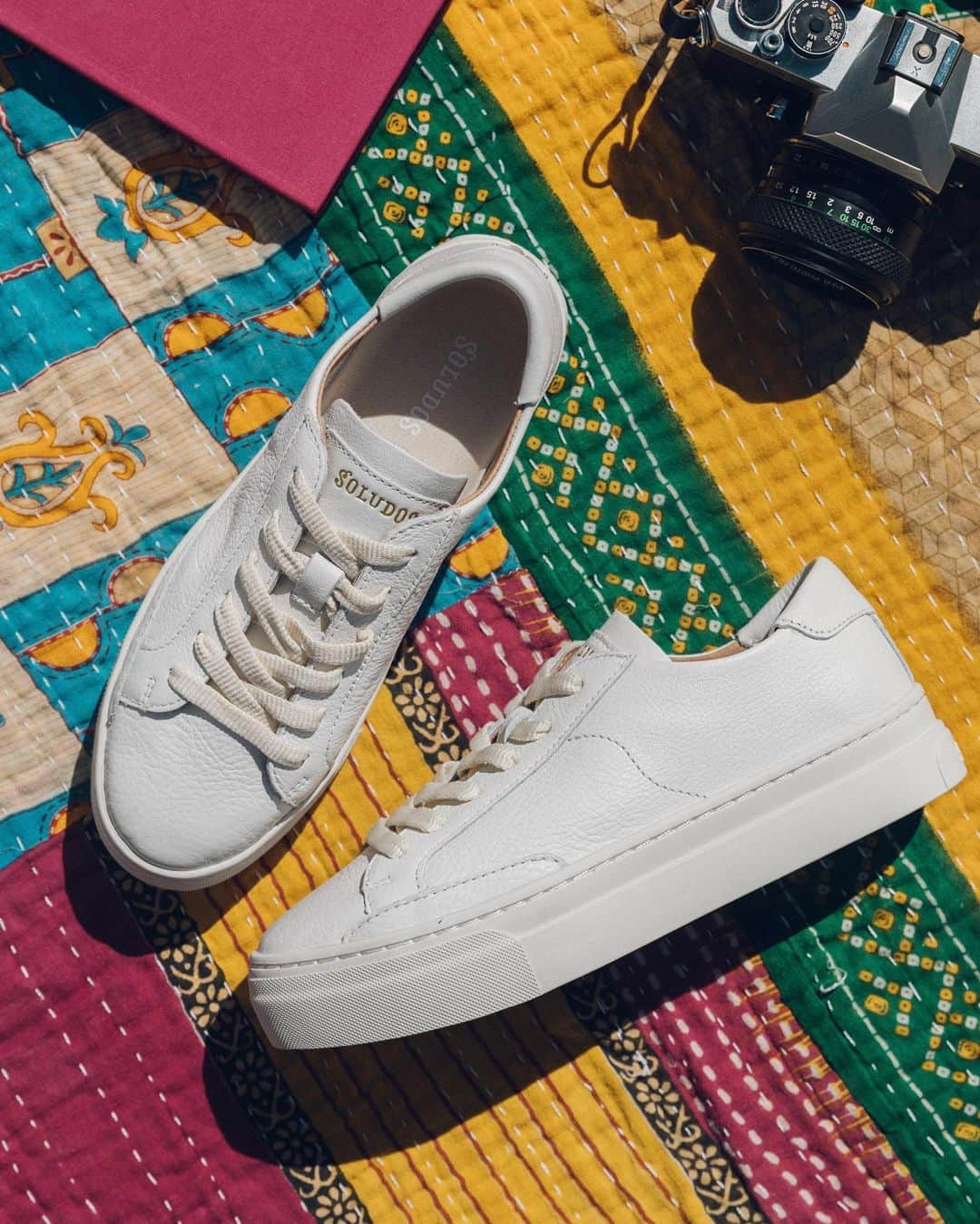 ソルドスのインスタグラム：「The Perfect White Platform Sneaker☀️  Made with Impossibly soft leather from an LWG Gold Rated Tannery (less waste, less energy) on a platform with just the right height and a cushy Ortholite insole. Our signature sneaker is made to be worn anywhere with, well, anything. ☀️  #summerstyle #sneakers #travel #style」