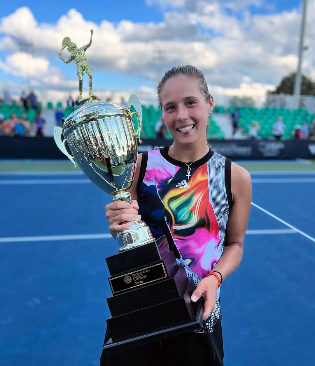 ダリア・カサトキナのインスタグラム：「Thanks Granby💜 Really happy to get my number6️⃣ US open next⏭ #DD」