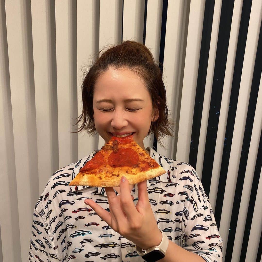 のインスタグラム：「. . いちばんすき🍕 死ぬ前に食べるのは🍕かお茶漬け🍵」