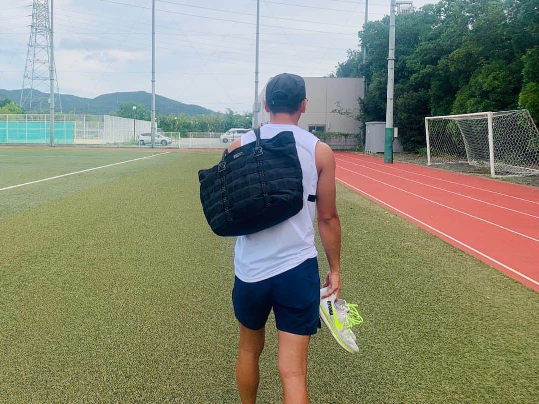 山本凌雅のインスタグラム：「夏も終わってきたかな😑」