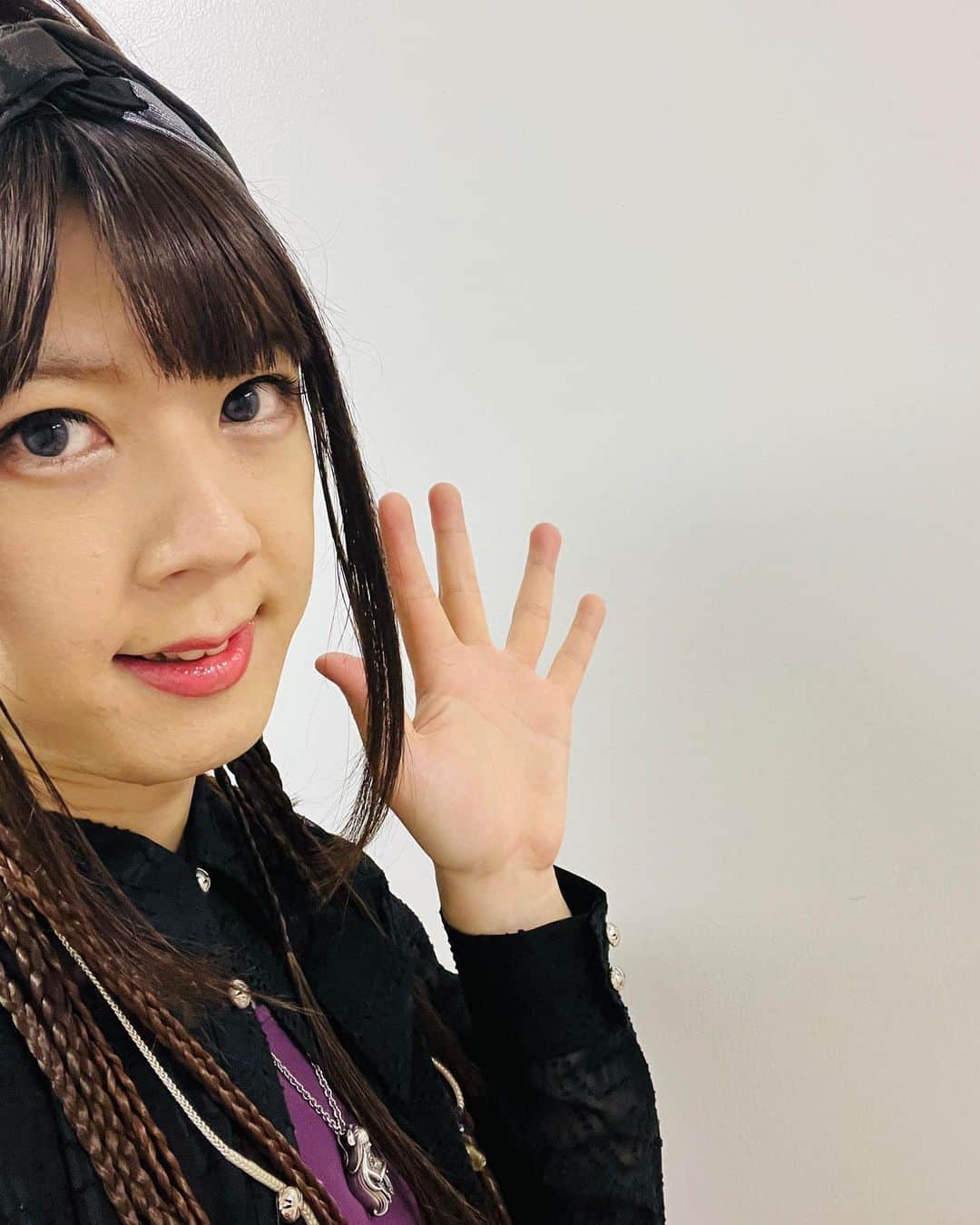 のインスタグラム：「千葉公演ありがとうございました。 和楽器バンドツアーもまだまだ始まったばかり…！ 体調気をつけて完走したいと思います。 皆さんも気をつけて帰ってね。 #亜沙　#和楽器バンド　#ボカロ三昧2 #大演奏会」