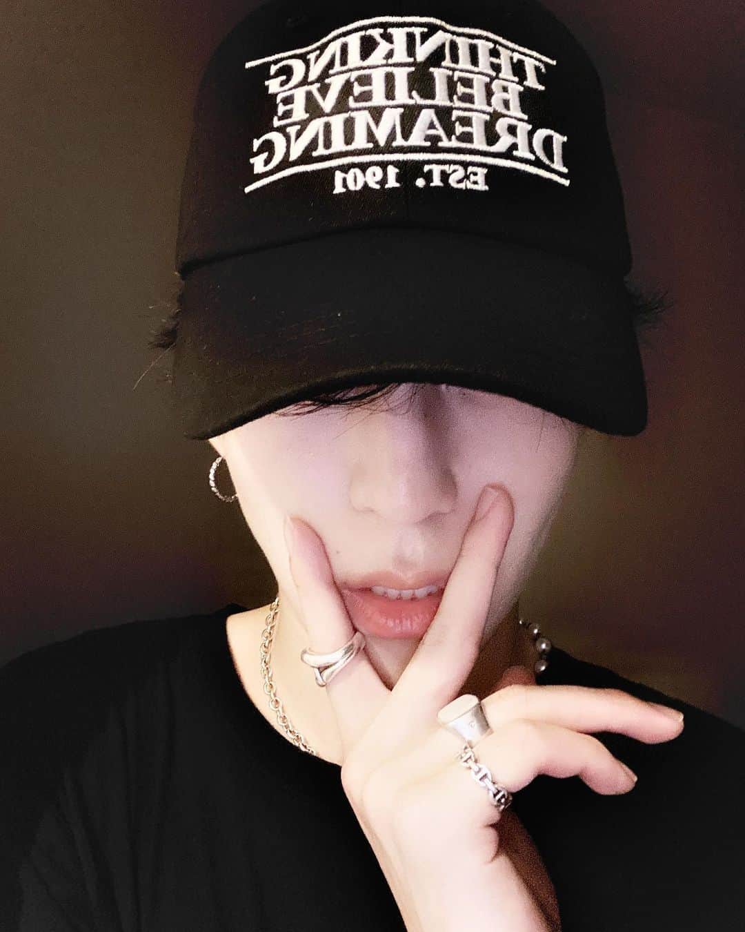 KOHEYのインスタグラム：「😏  #일상 #팔로우 #오오티디」