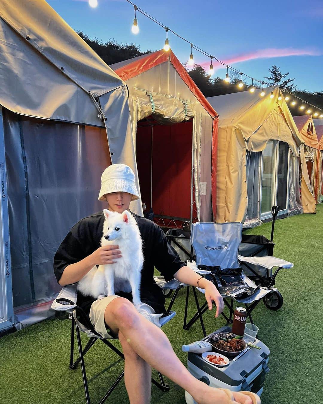 パクジホのインスタグラム：「강아지 날에 설기공주랑 피크닉🥰🥰」